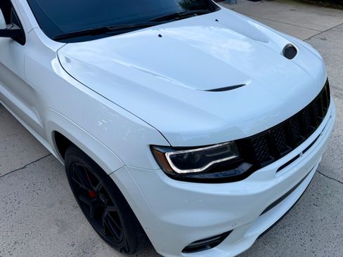 Used 2020 Jeep Grand Cherokee SRT AWD/4WD image 8