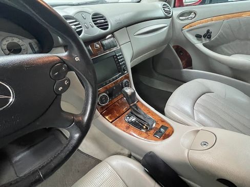 Used 2005 Mercedes-Benz CLK 55 AMG Cabriolet image 8