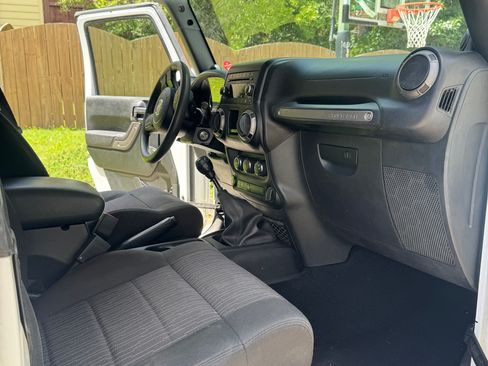 Used 2011 Jeep Wrangler Sport AWD/4WD image 14