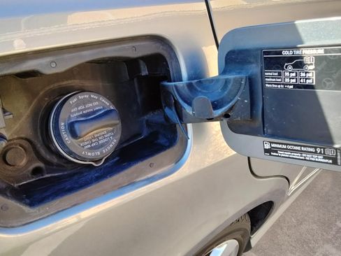 Used 2012 Mercedes-Benz E 350 Sedan image 10