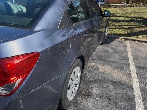 Used 2013 Chevrolet Cruze LS FWD image 2