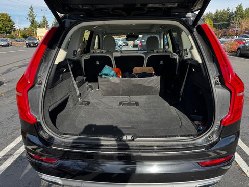 Used 2019 Volvo XC90 T6 Momentum w/ Advanced Package image 6