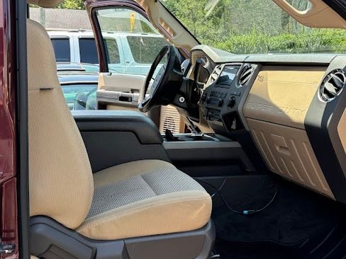 Used 2011 Ford F350 XLT w/ XLT Appearance Pkg image 21