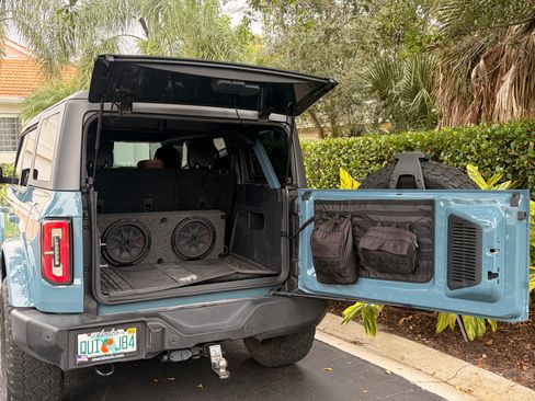 Used 2022 Ford Bronco Outer Banks image 4