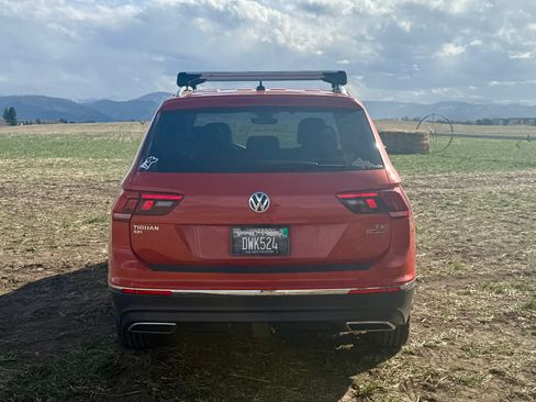 Used 2018 Volkswagen Tiguan SEL Premium image 9