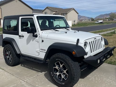 Used 2018 Jeep Wrangler Sport image 11