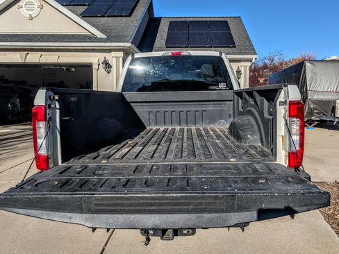 Used 2019 Ford F250 XLT w/ XLT Value Package image 11