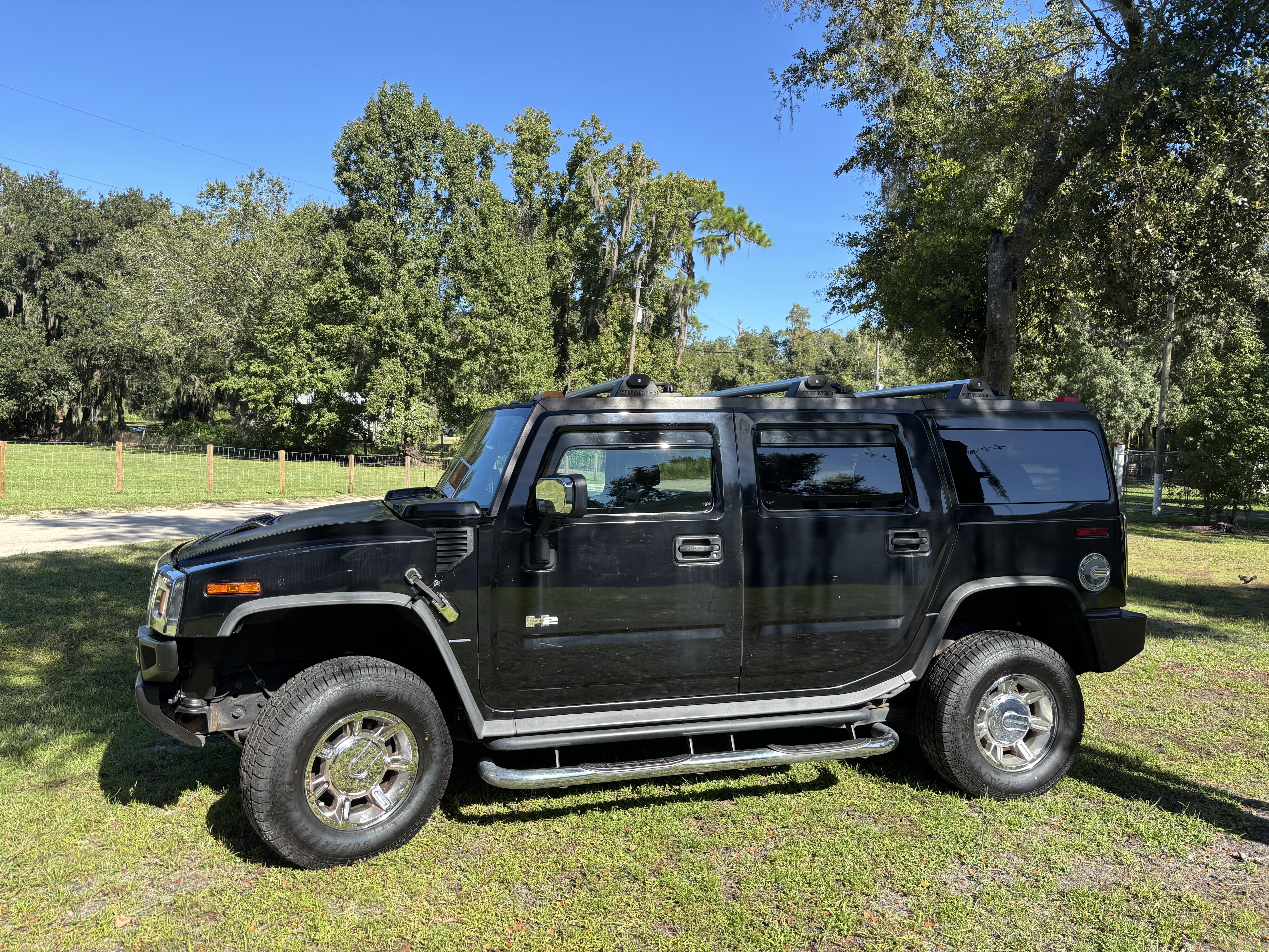 Used 2005 HUMMER H2 w/ Preferred Equipment Group AWD/4WD image 1