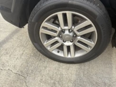 Used 2012 Toyota 4Runner Limited image 13