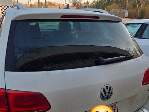 Used 2014 Volkswagen Touareg TDI image 5