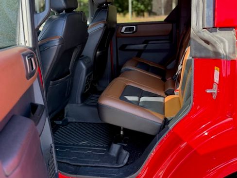 Used 2024 Ford Bronco Outer Banks w/ Sasquatch Package image 16