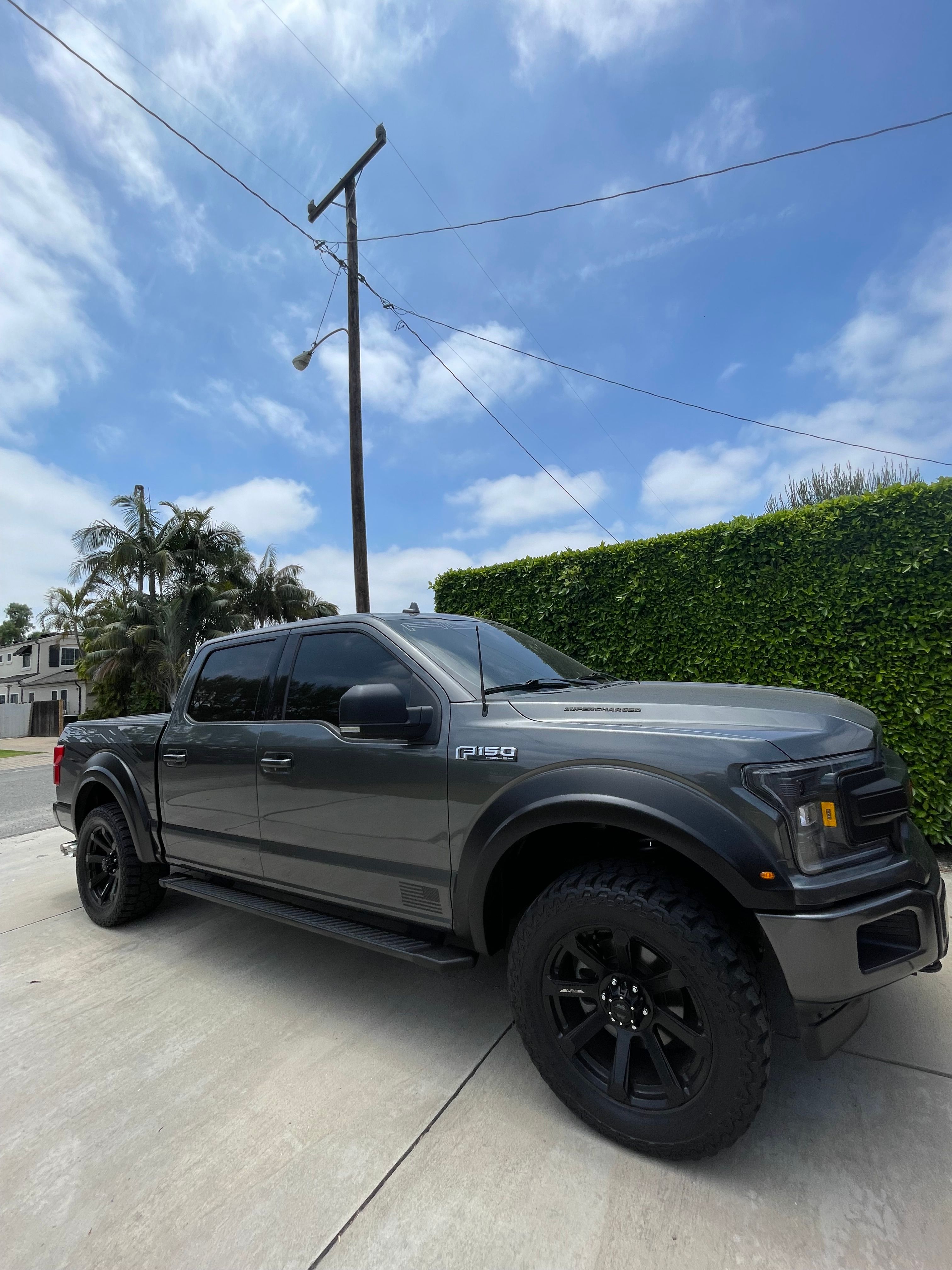 Used 2018 Ford F150 XLT w/ Equipment Group 302A Luxury AWD/4WD image 2
