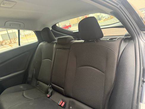 Used 2019 Toyota Prius LE image 13