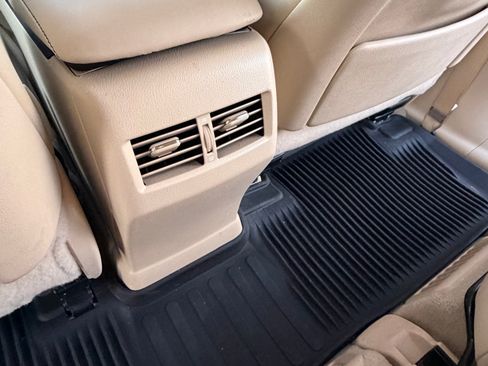 Used 2015 Lexus RX 450h AWD image 13