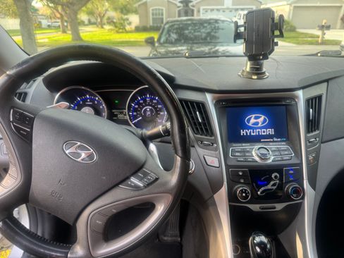 Used 2013 Hyundai Sonata SE w/ Navigation & Sunroof Pkg FWD image 14
