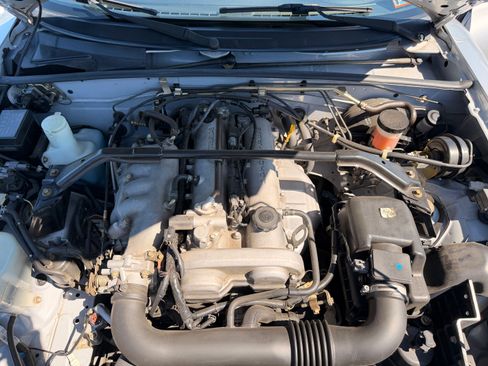 Used 2003 MAZDA MX-5 Miata LS RWD image 18