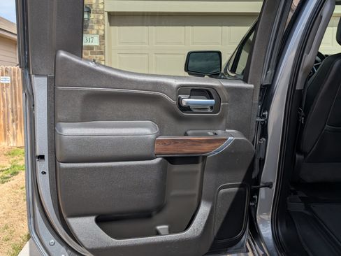 Used 2022 GMC Sierra 1500 SLT image 23