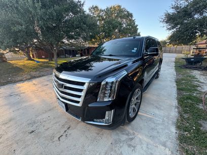 Used 2017 Cadillac Escalade ESV Luxury