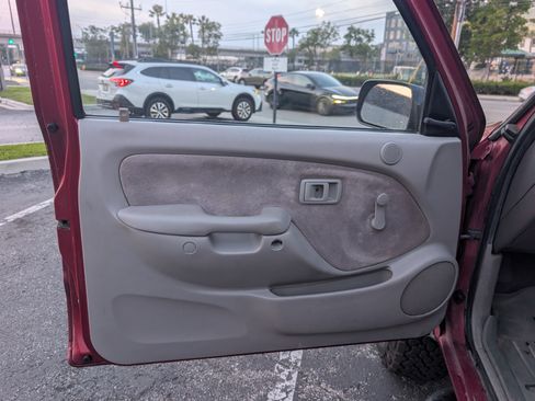 Used 2001 Toyota Tacoma 4x4 Xtracab V6 image 10