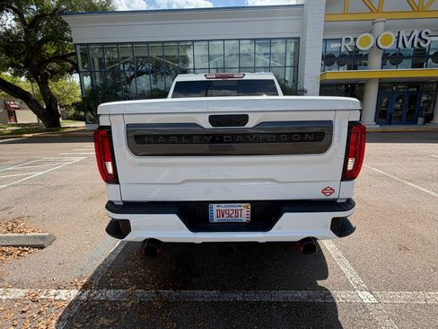 Used 2025 GMC Sierra 1500 AT4 w/ AT4 Premium Package image 6