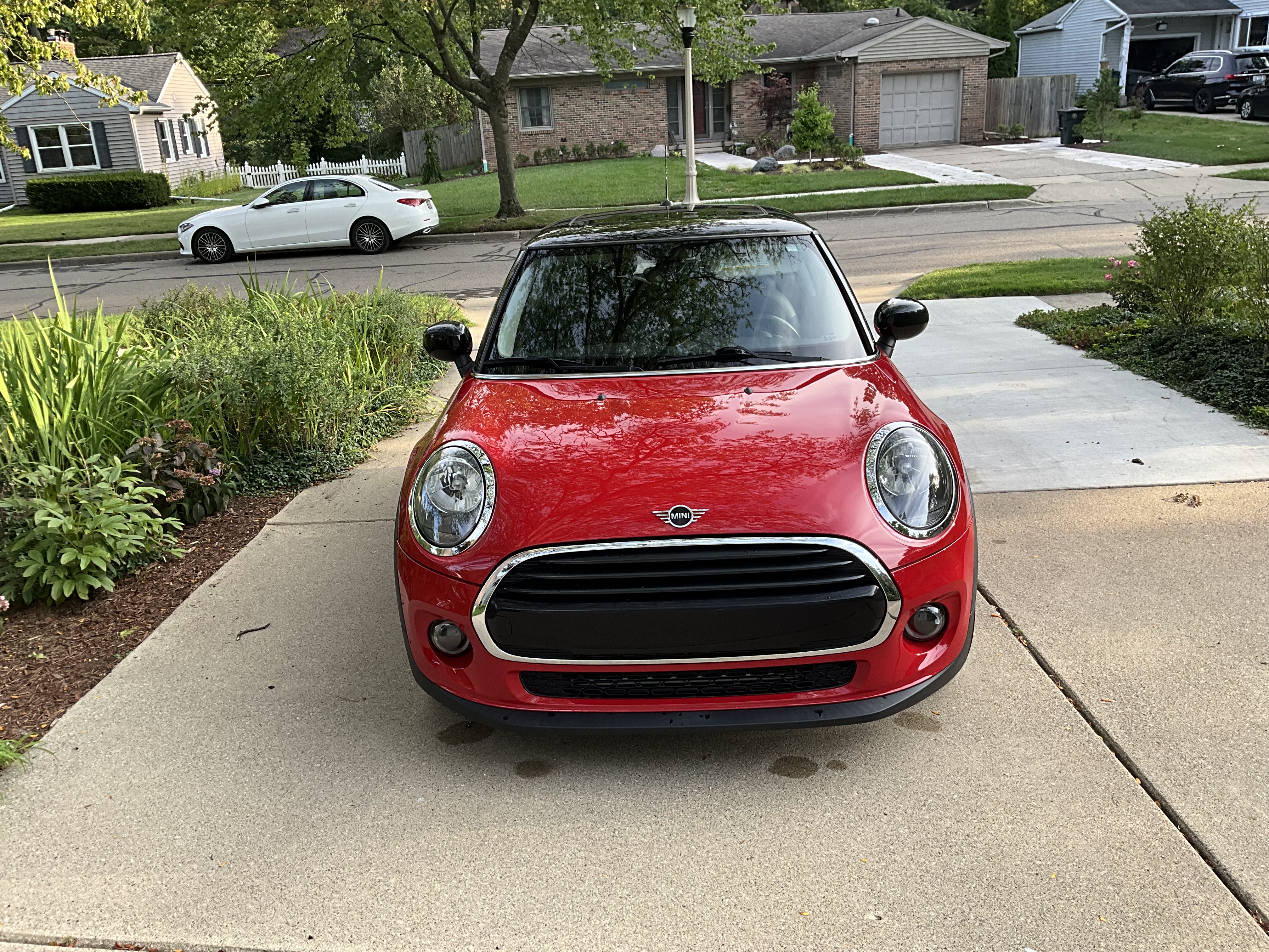 Used 2020 MINI Cooper 2-Door Hardtop FWD image 9
