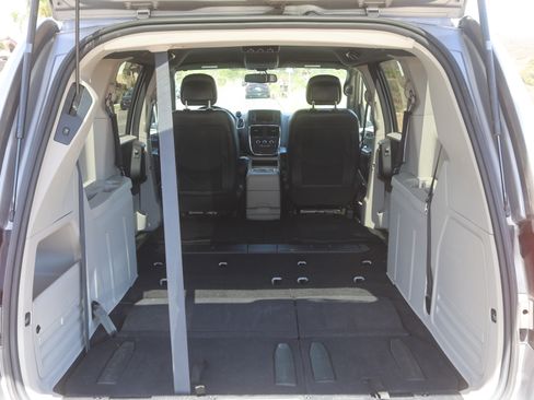 Used 2018 Dodge Grand Caravan SXT FWD image 15