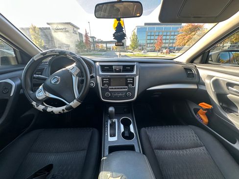 Used 2018 Nissan Altima 2.5 S w/ S Convenience Package image 9