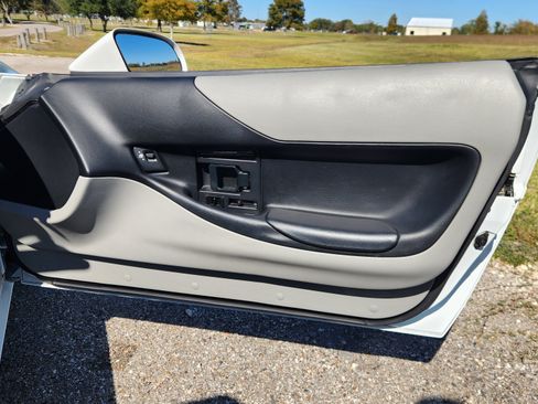 Used 1994 Chevrolet Corvette Coupe 2D image 10