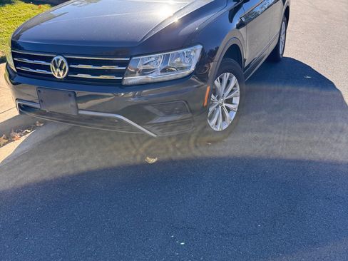 Used 2019 Volkswagen Tiguan SE image 2