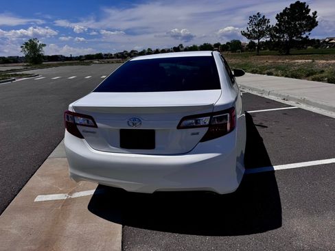 Used 2013 Toyota Camry SE FWD image 4