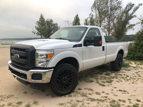 Used 2015 Ford F250 XL w/ Power Equipment Group image 6