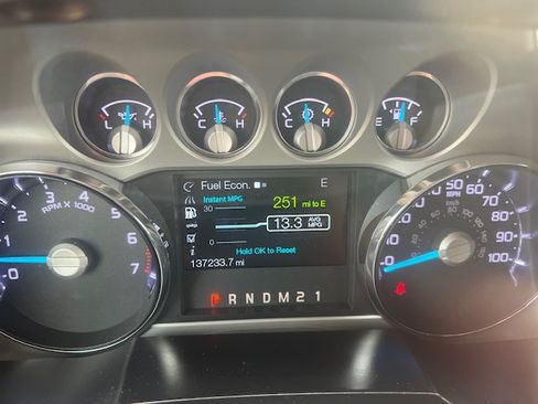 Used 2012 Ford F250 Lariat w/ Chrome Pkg image 9