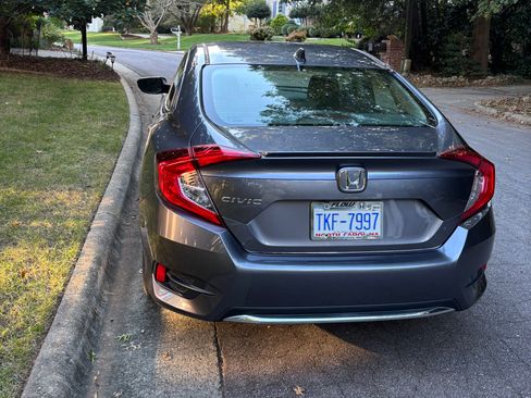 Used 2020 Honda Civic EX image 13