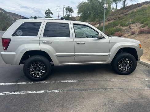 Used 2007 Jeep Grand Cherokee Overland AWD/4WD image 10