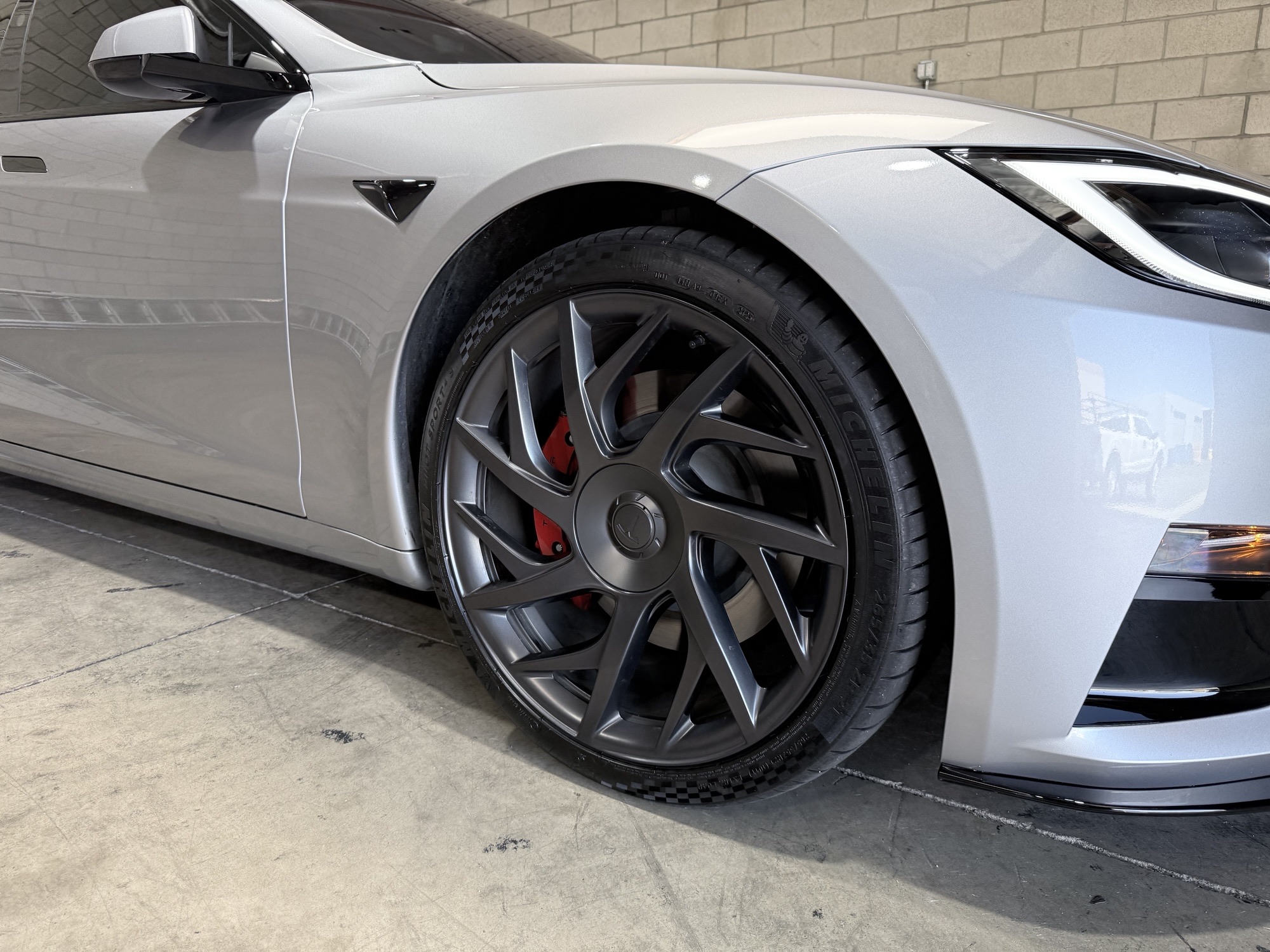 Used 2026 Tesla Model S Plaid AWD/4WD image 4