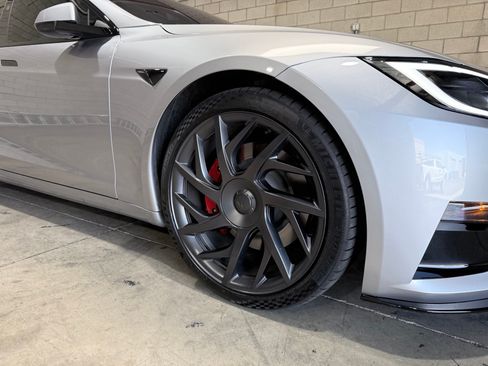 Used 2026 Tesla Model S Plaid AWD/4WD image 4