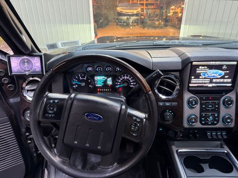 Used 2015 Ford F250 Platinum w/ FX4 Off-Road Package image 15