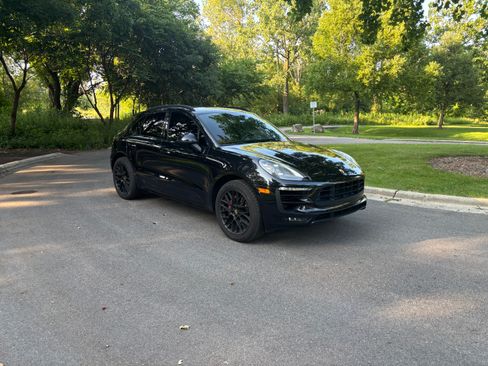 Used 2017 Porsche Macan GTS AWD/4WD image 27