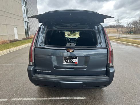Used 2019 Cadillac Escalade Platinum image 19