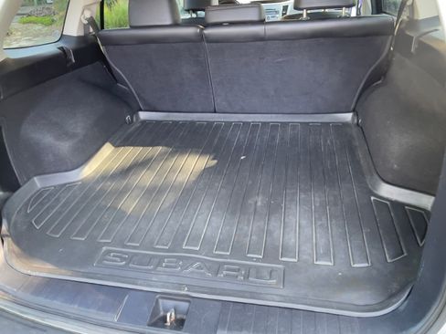 Used 2011 Subaru Outback 2.5i Limited AWD/4WD image 11