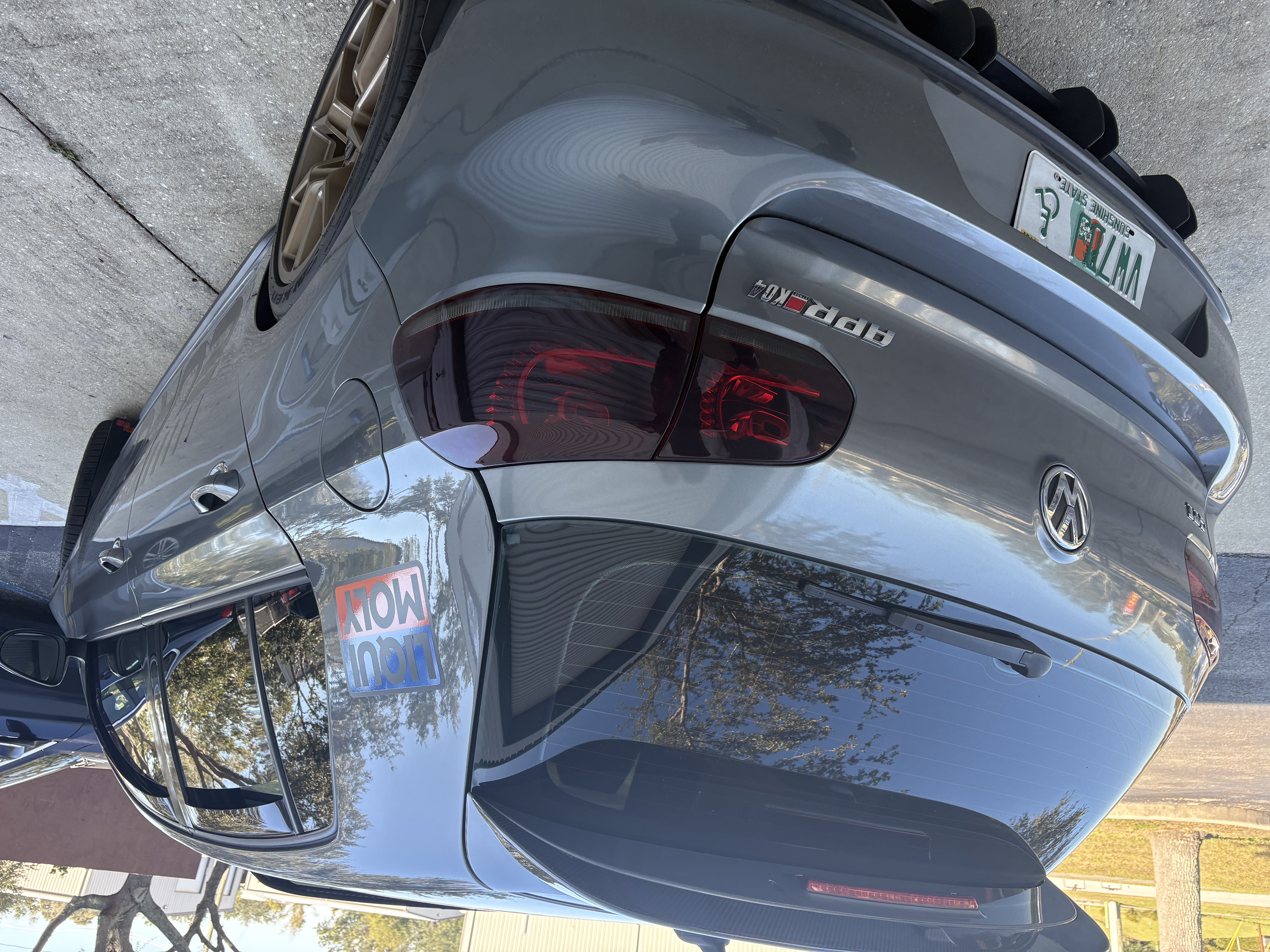 Used 2011 Volkswagen Golf 4-Door FWD image 4