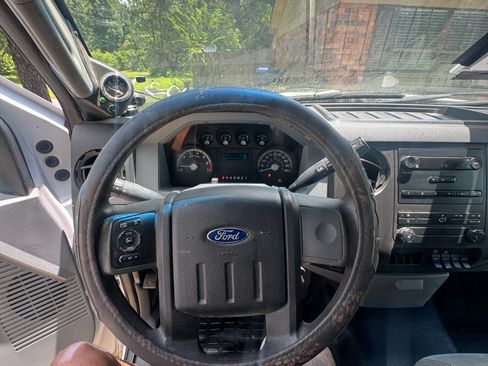 Used 2016 Ford F250 XL RWD image 9