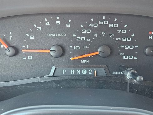 Used 2005 Ford E-250 and Econoline 250 Extended image 23