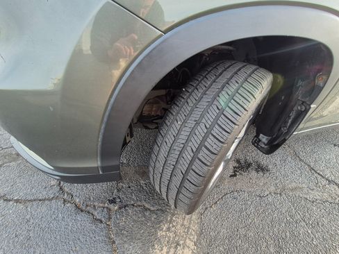 Used 2016 Toyota Highlander Limited Platinum image 8