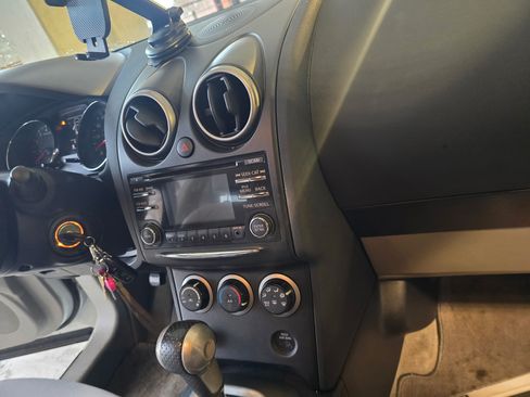 Used 2012 Nissan Rogue S w/ Special Edition Pkg image 9