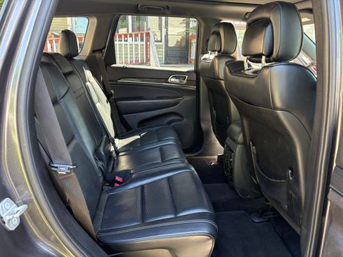 Used 2015 Jeep Grand Cherokee Overland AWD/4WD image 11