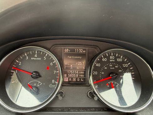 Used 2011 Nissan Rogue SV w/ SL Pkg AWD/4WD image 6