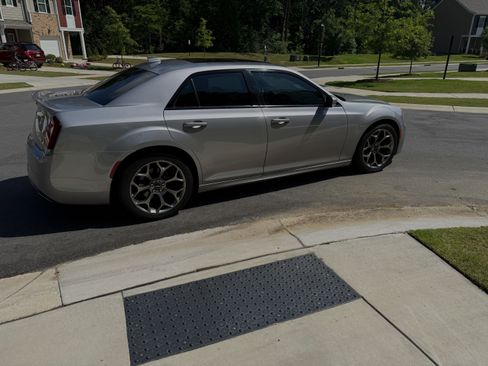 Used 2018 Chrysler 300 S w/ 300S Premium Group RWD image 1