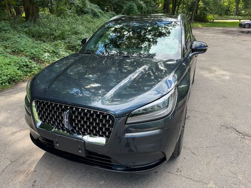 Used 2022 Lincoln Corsair Grand Touring AWD/4WD image 2