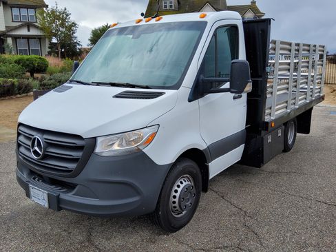 Used 2023 Mercedes-Benz Sprinter 3500 image 12